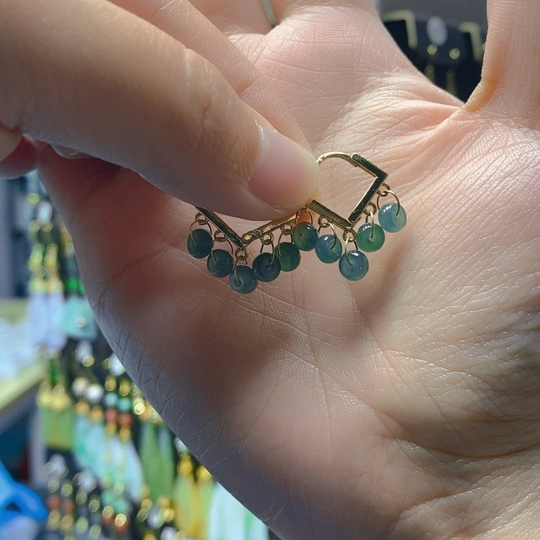 未镶嵌翡翠耳饰翡翠