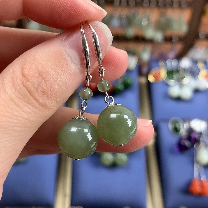 和田玉耳饰银S925镶嵌12左右