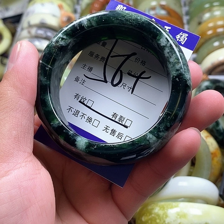 未镶嵌蛇纹石玉手镯拿*