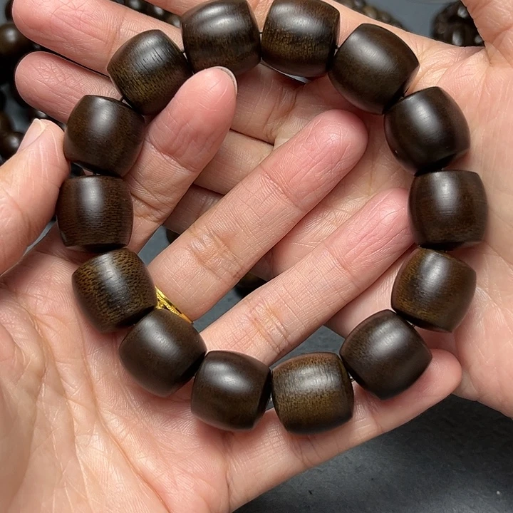 沉香手串白棋玉化