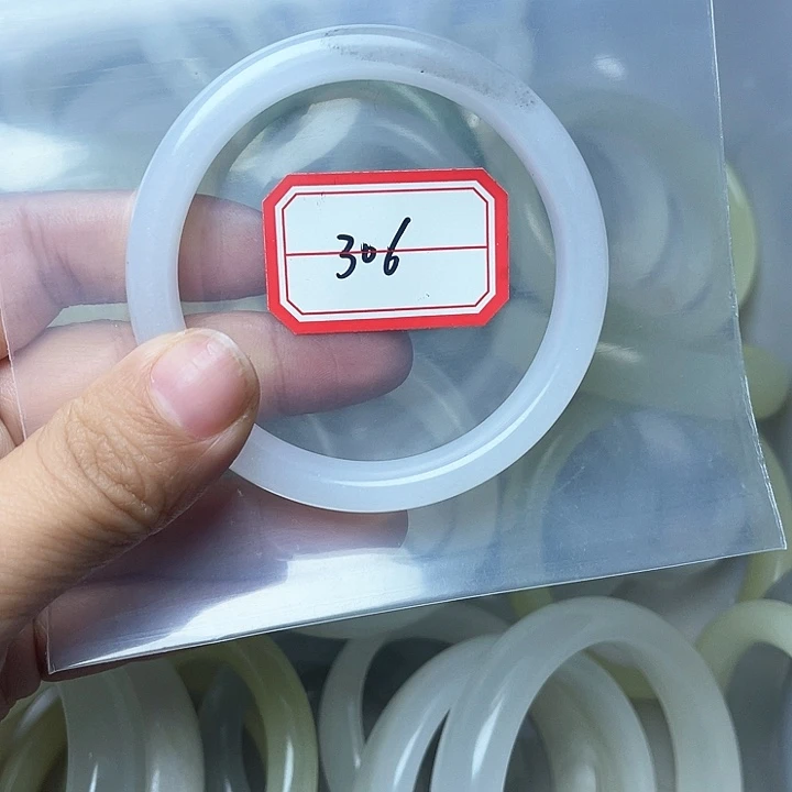 石英质玉手镯未镶嵌306