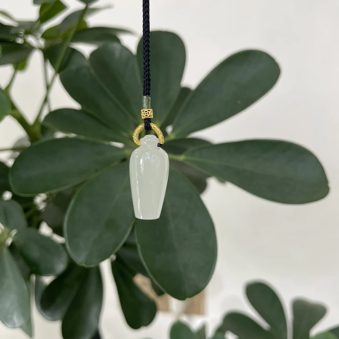 【润家玉】和田玉水瓶吊坠挂件多样性发其一 R108-074