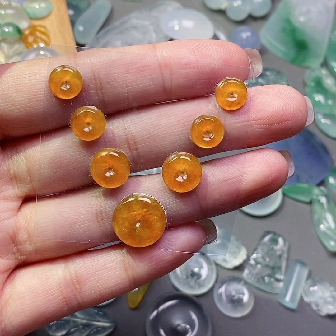 翡翠颈饰未镶嵌翡翠