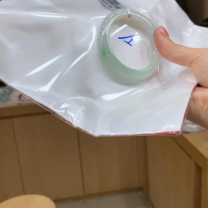 未镶嵌手镯翡翠不退不换
