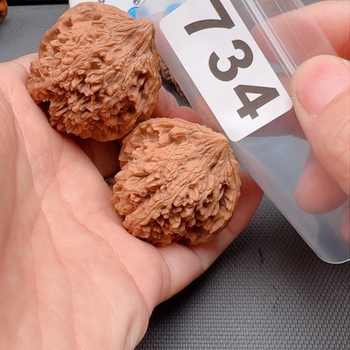 文玩核桃把件A****津满天星