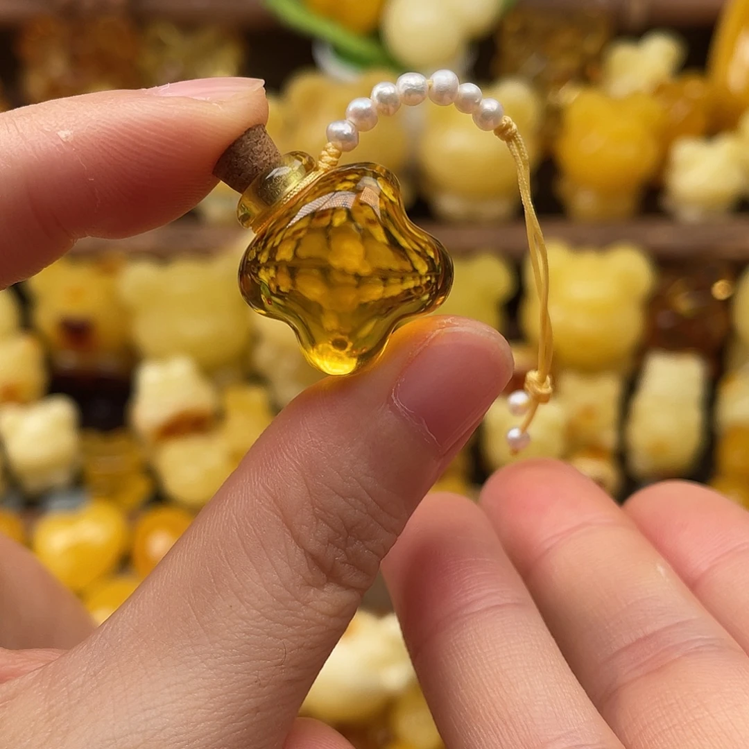 媛***意琥珀未镶嵌珠宝奇石