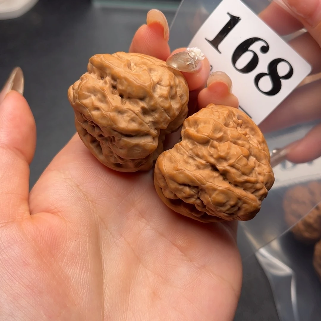 文玩核桃把件肚43边39