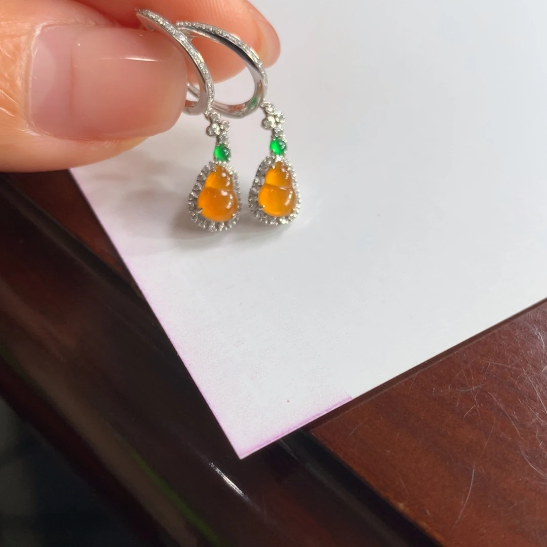 翡翠未镶嵌手链！性价比！冰起荧光满色芬达黄葫芦耳坠