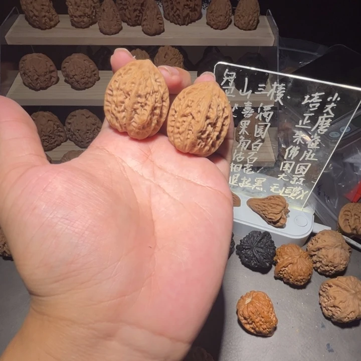 文玩核桃吊坠31加高桩佛肚油蜡皮