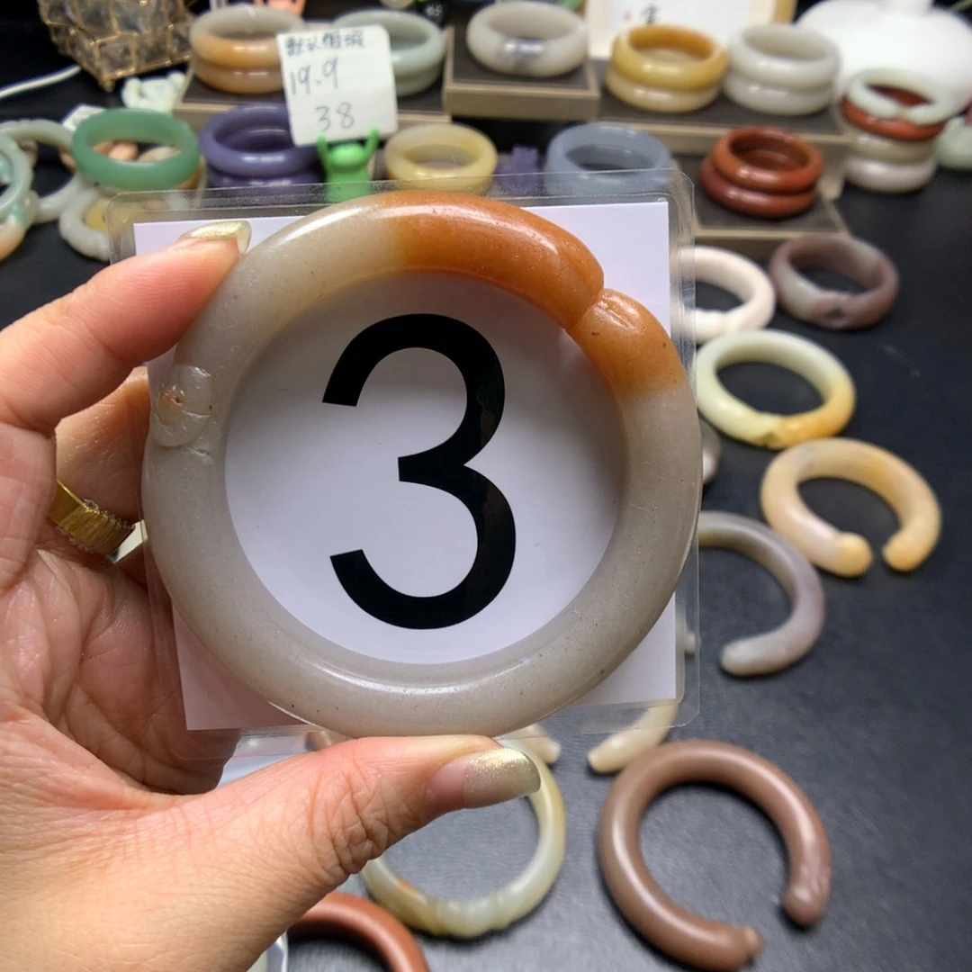 石英质玉手镯未镶嵌徐**愿