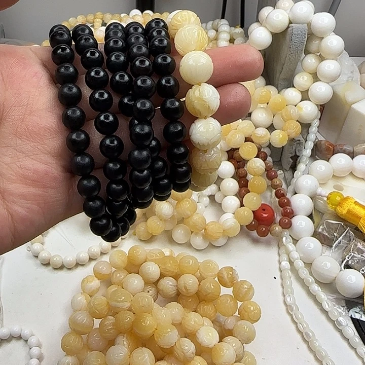 大果紫檀（缅甸花梨）瑕疵莲花1.1手串