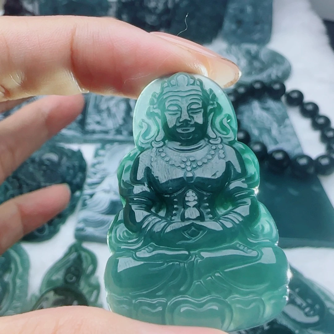 颈饰未镶嵌翡翠多样性发货天然的A货翡翠