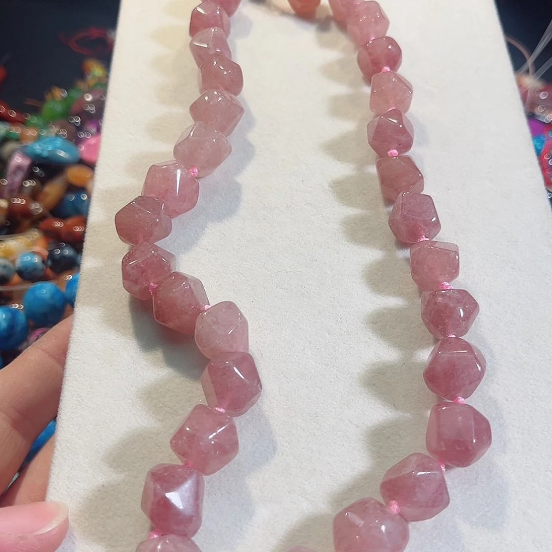 玛瑙/玉髓未镶嵌珠宝半成品草莓晶项链一条14mm