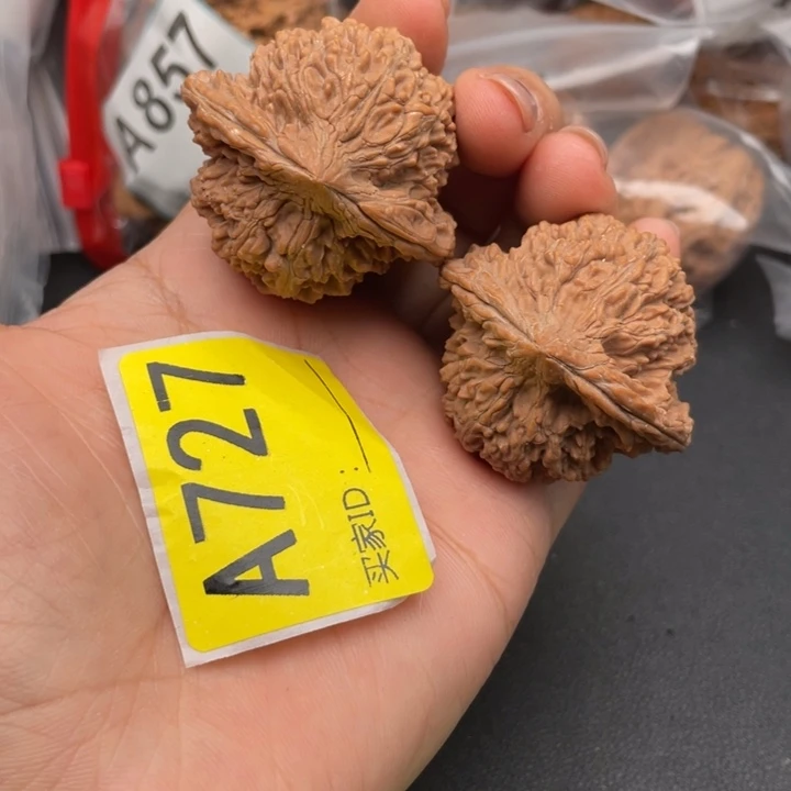 文玩核桃吊坠核桃
