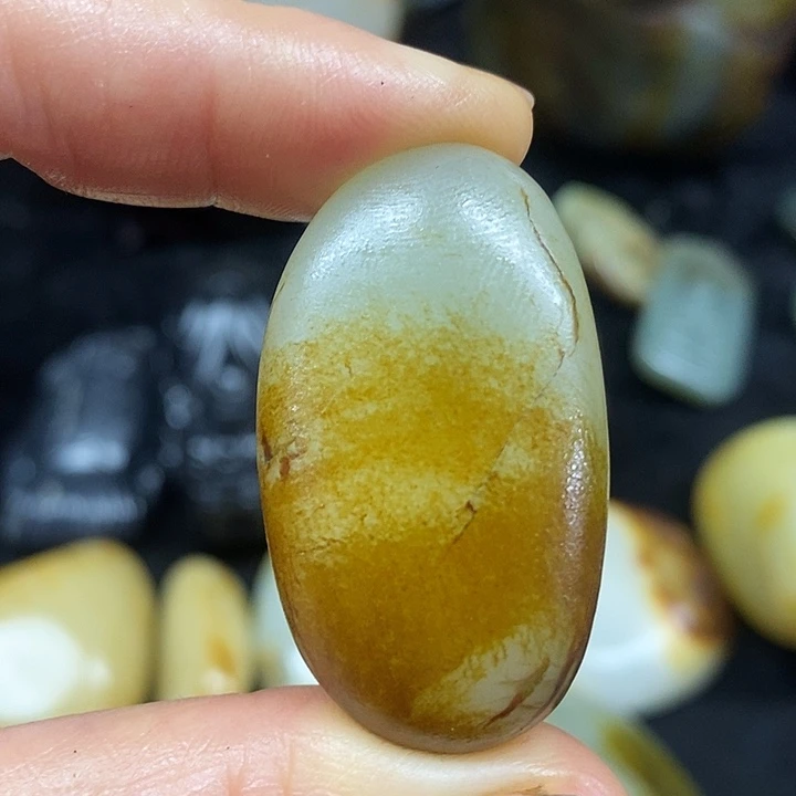 和田玉（糖玉）未镶嵌挂件