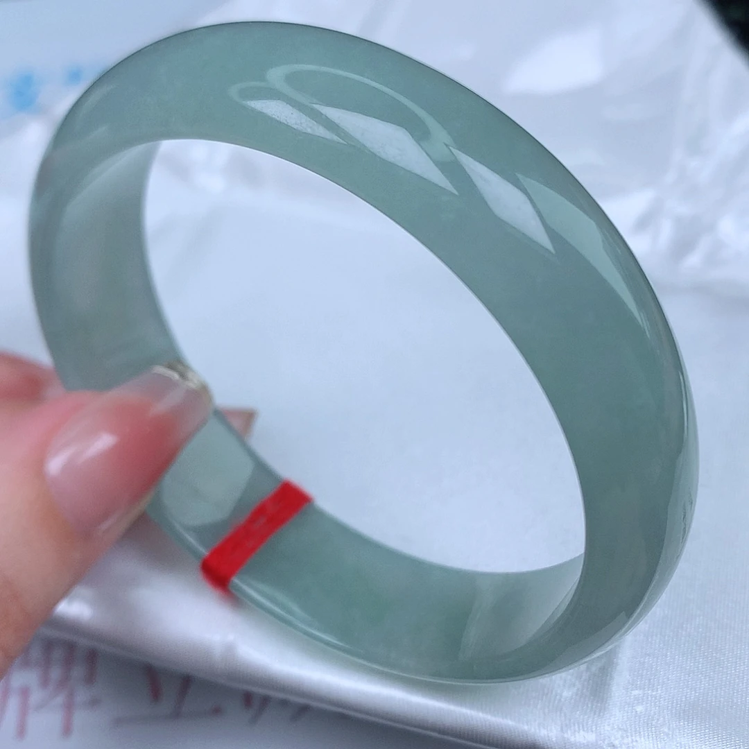 翡翠手镯未镶嵌天然