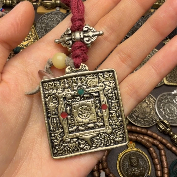 藏传文玩九宫如图