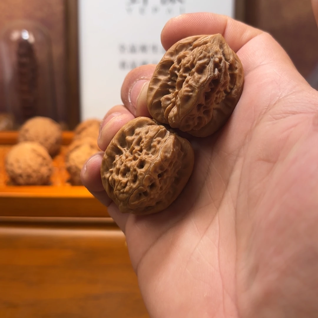文玩核桃吊坠白蛇谷Q5615