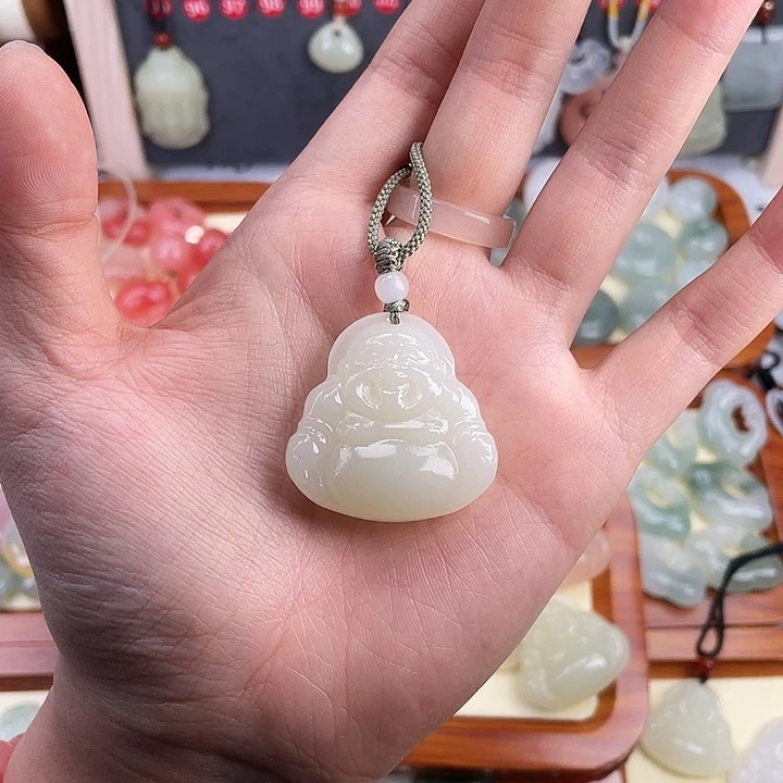 *****石英质玉未镶嵌颈饰