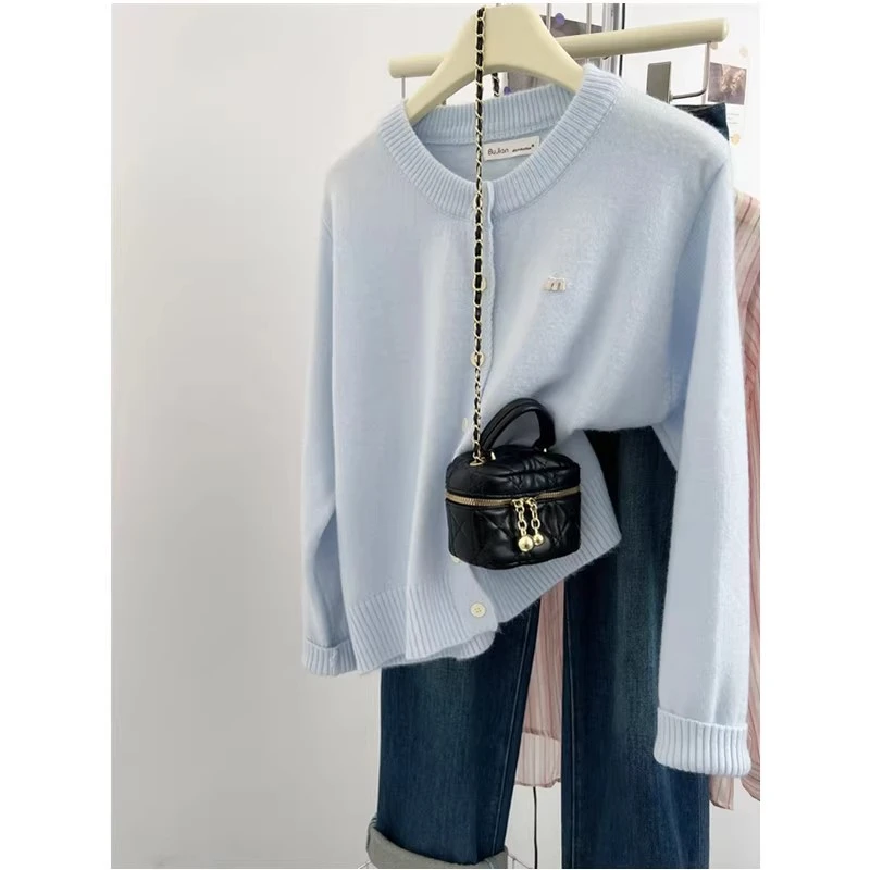 广州十三行简约浅蓝色圆领长袖针织开衫毛衣女秋冬季软糯外套上衣