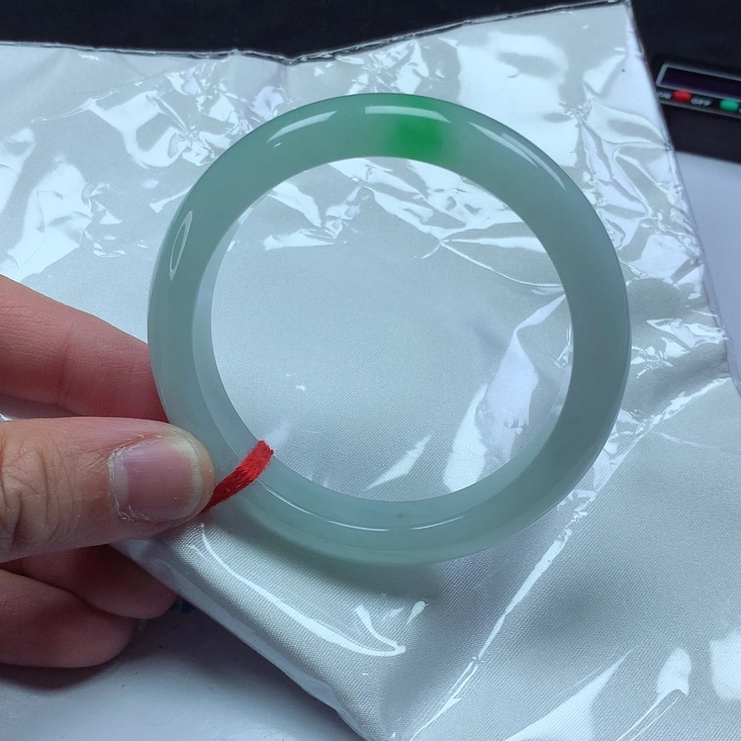 翡翠手镯未镶嵌56正圈