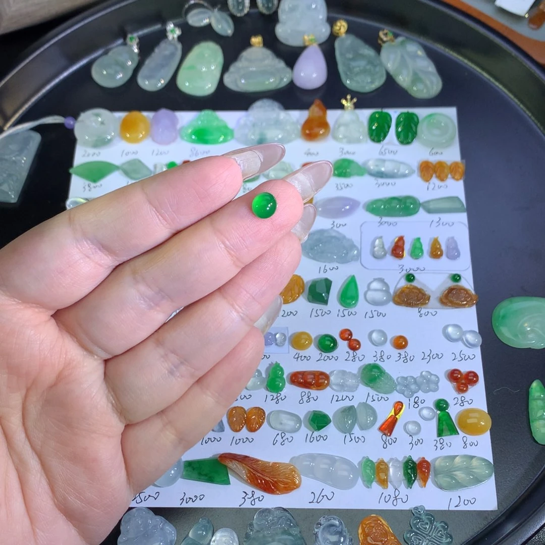 翡翠未镶嵌吊坠(不含链)冰绿蛋