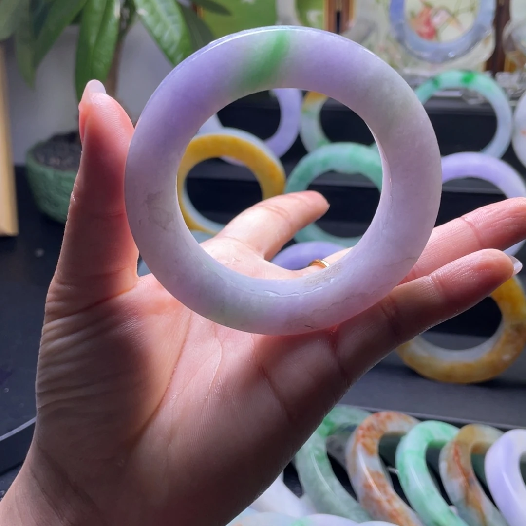 定制翡翠未镶嵌翡翠手镯