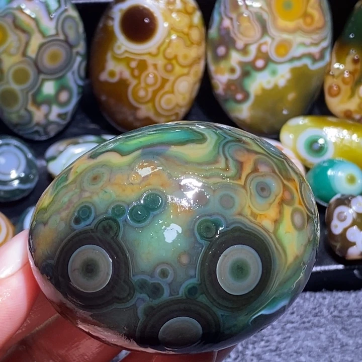 玛瑙/玉髓未镶嵌珠宝半成品111