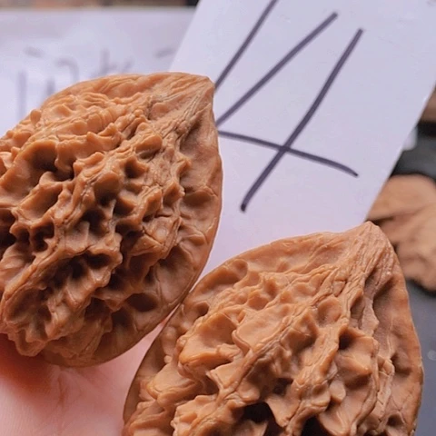 吊坠桃核44全品通天塔62克