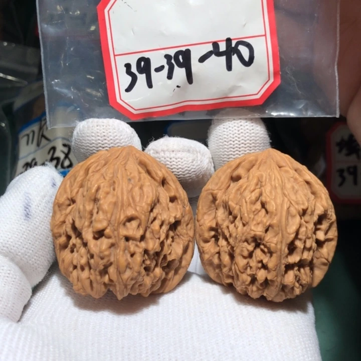 文玩核桃吊坠南疆53