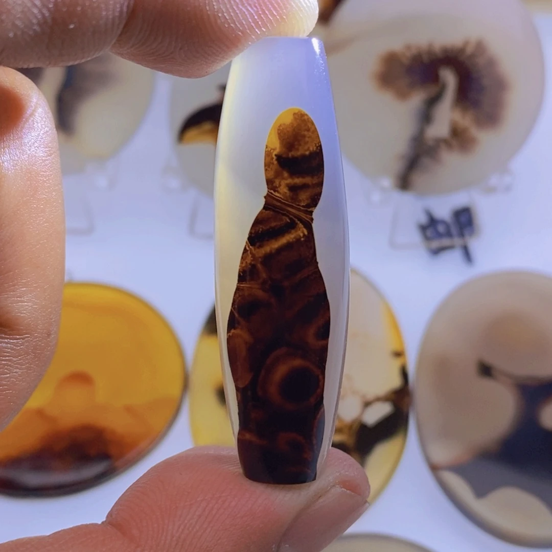 玛瑙/玉髓颈饰未镶嵌