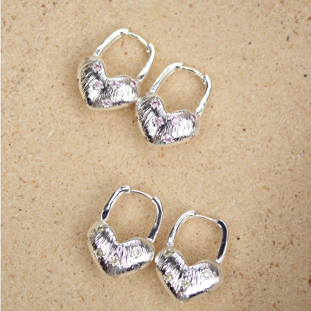 黄铜耳饰 FINDIA 心跃 爱心锆石锁扣气质轻奢个性精致耳环耳扣ins