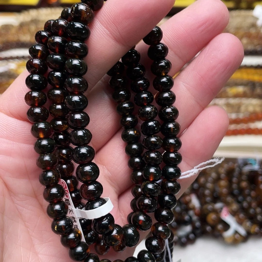 未镶嵌琥珀裸石七71025