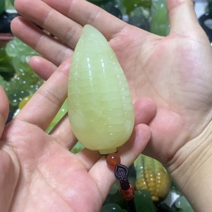 【闪购商品】蛇纹石玉未镶嵌把件