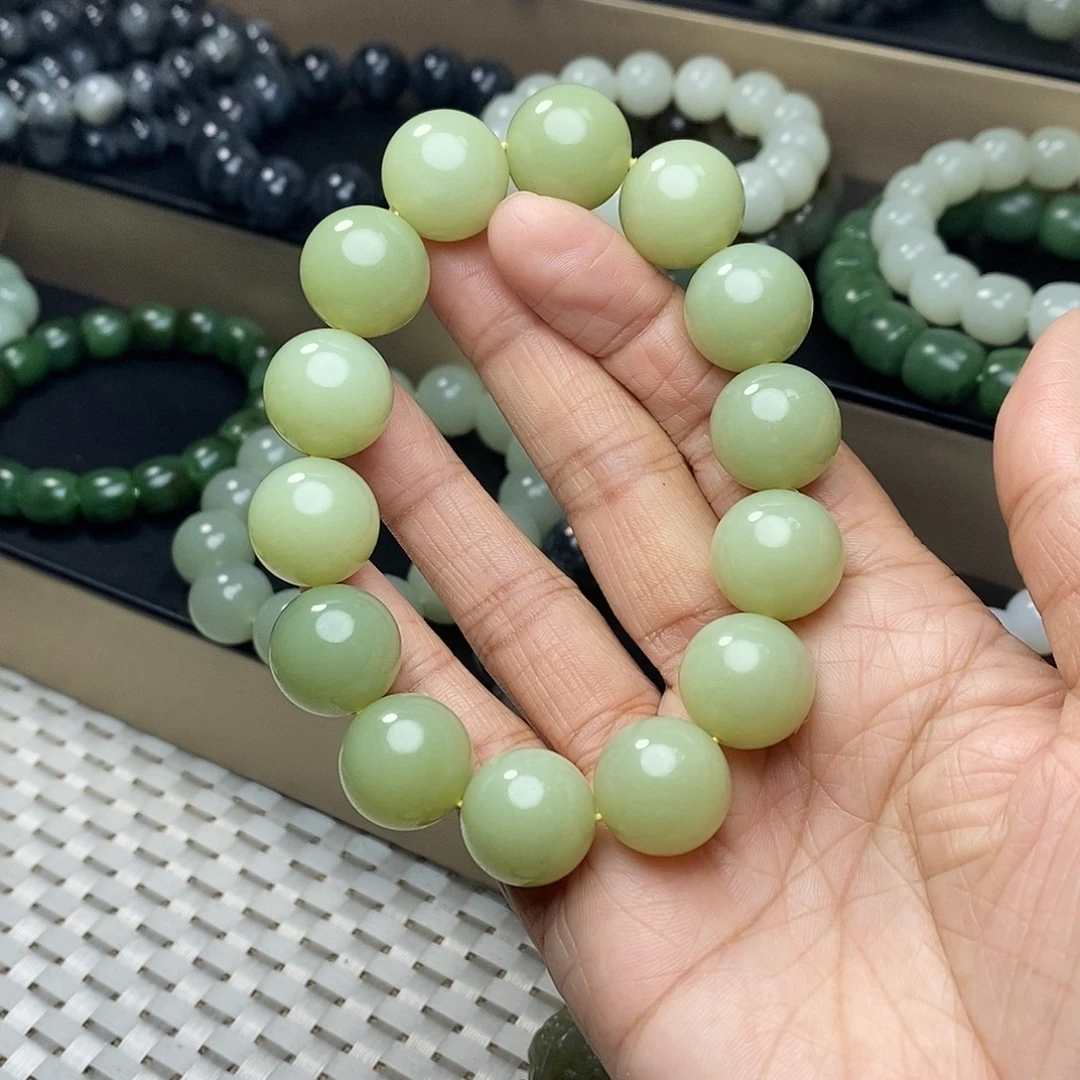 和田玉未镶嵌手链卡