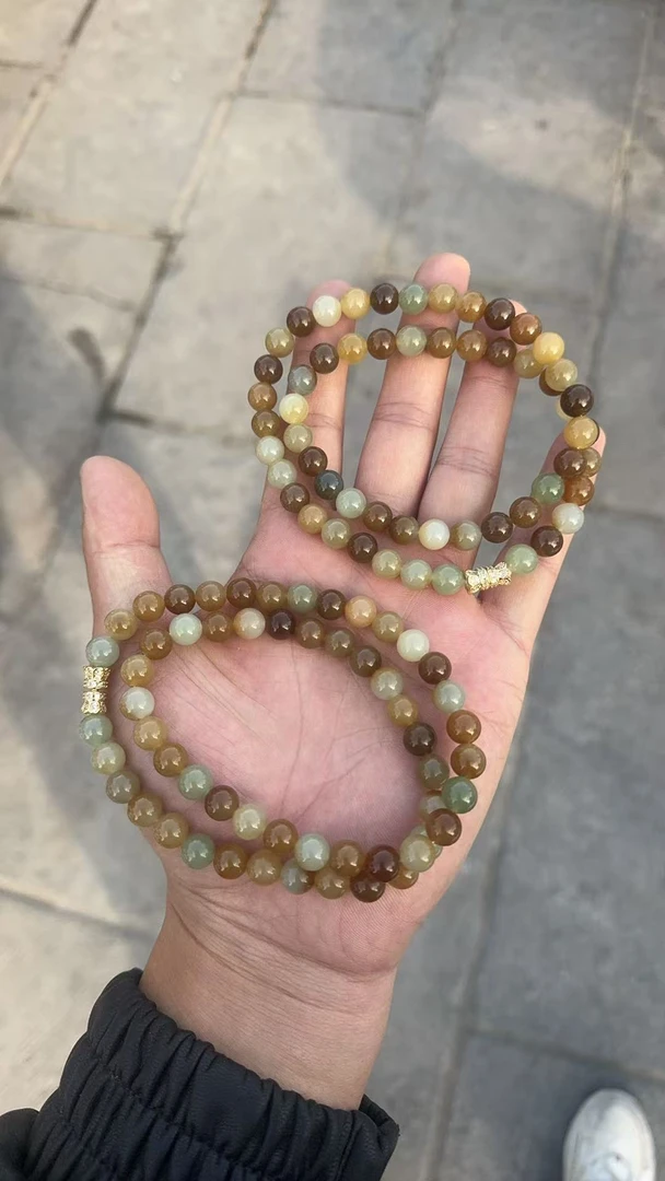 和田玉项链 11.10实在哥 颜色不同 多样性发一单 卡8左右