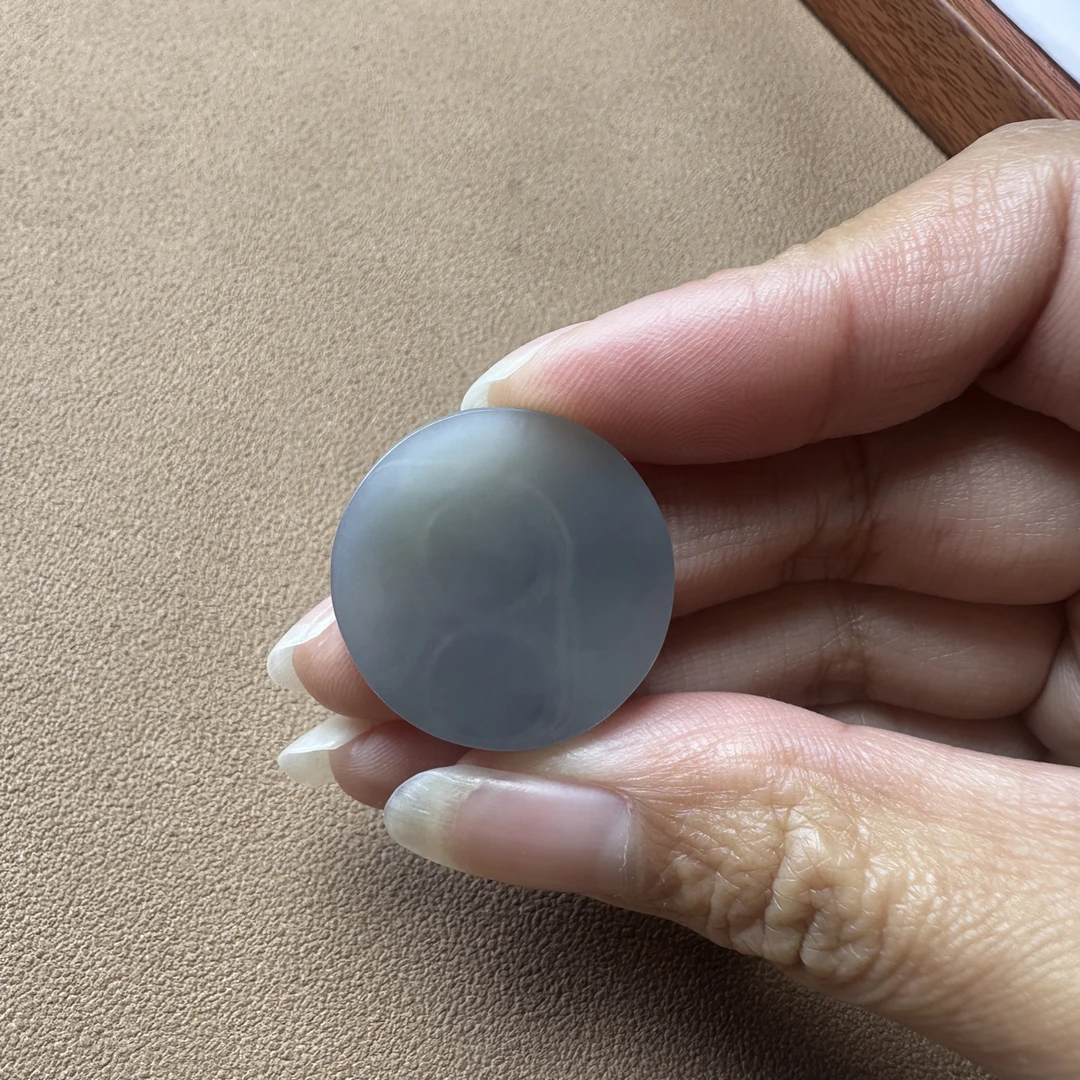 和田玉青海料烟紫色圆形平安无事牌