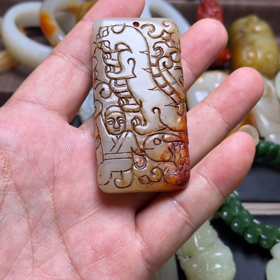 凡***人和田玉未镶嵌颈饰