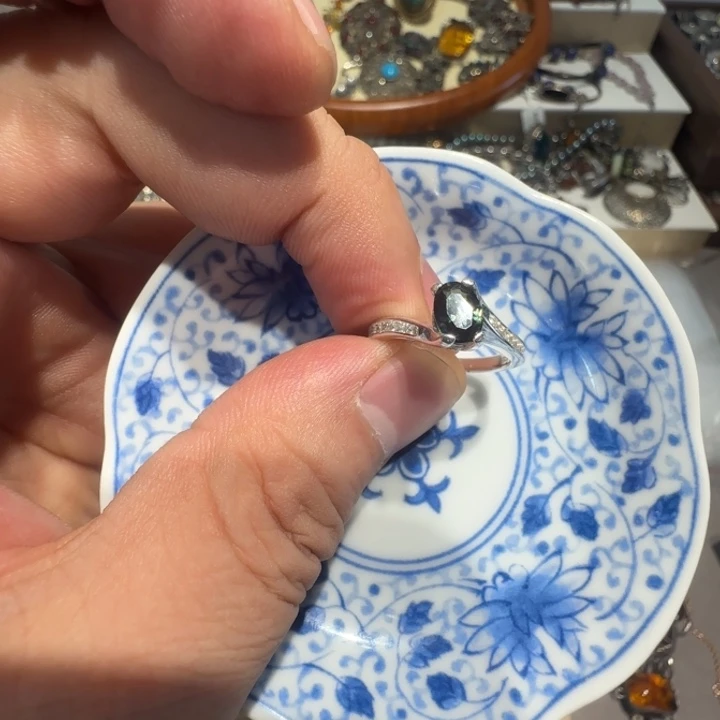 瓷片四*草瓷器的制作工艺和工艺