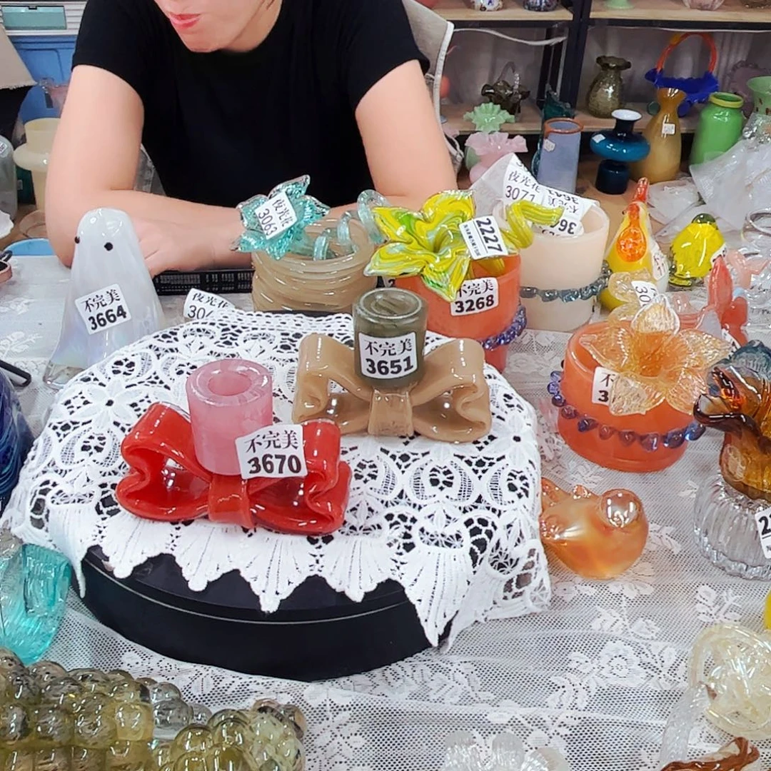 2个烛台 家悦琉璃工艺品不完美