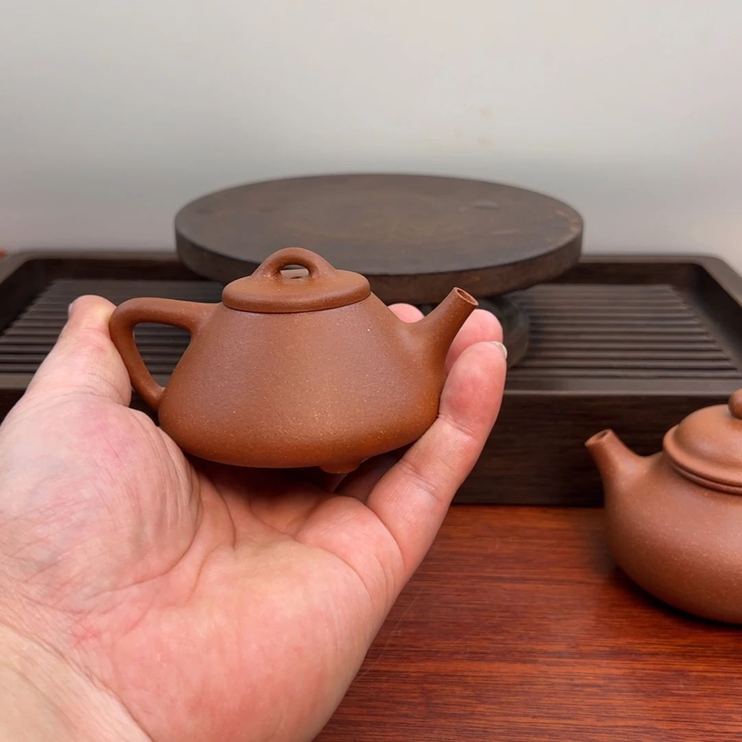 茶壶紫砂微瑕，石瓢100cc 精挑红降坡
