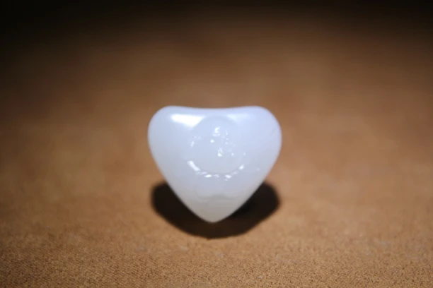 【苏州峰玉坊】高品质和田玉佛在心中挂坠