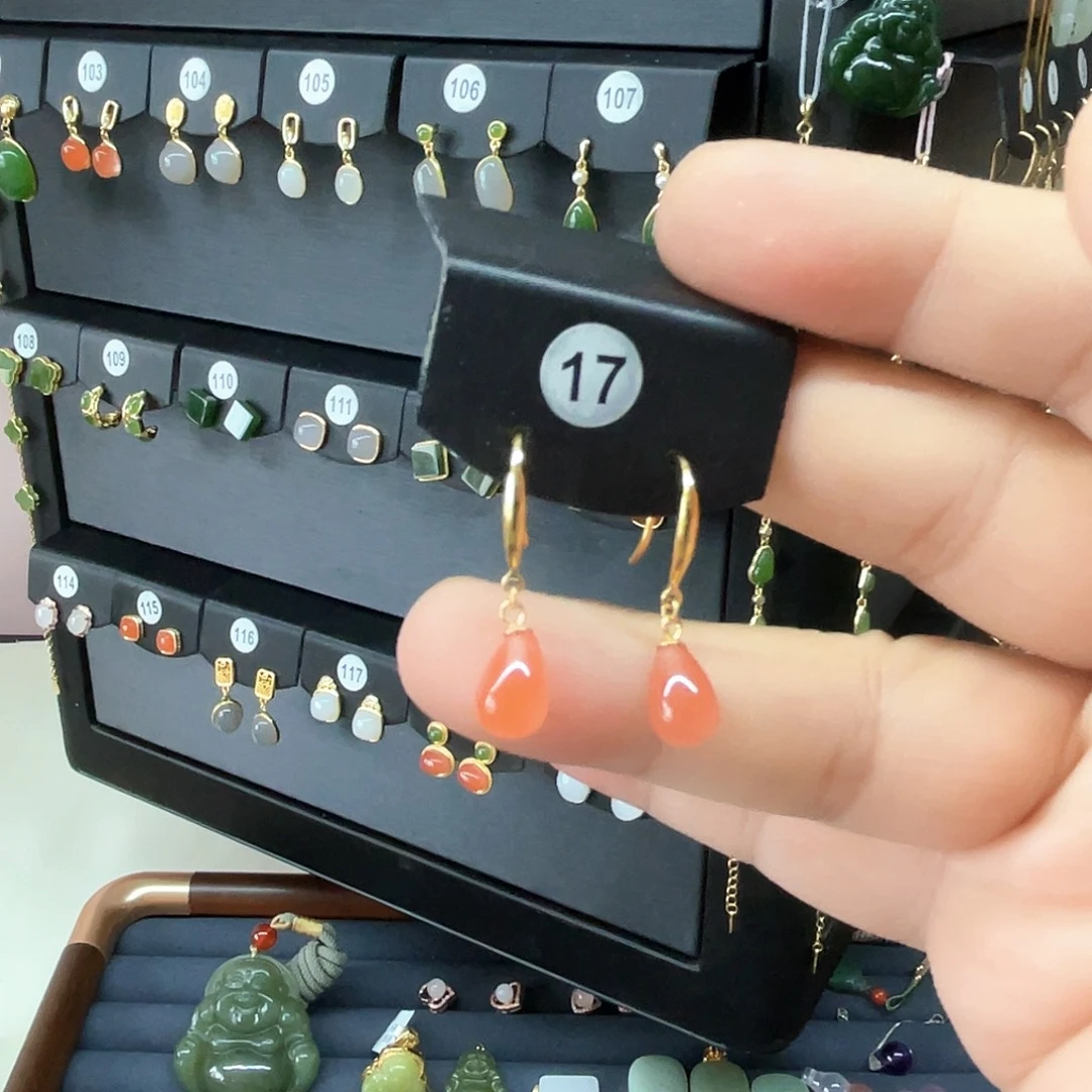 阿***羊银S925镶嵌耳环玛瑙/玉髓