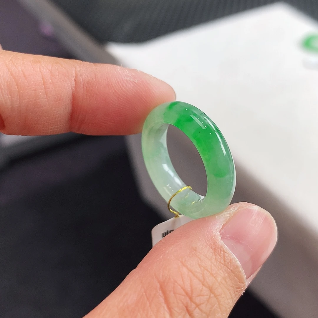 翡翠未镶嵌戒指12-13号