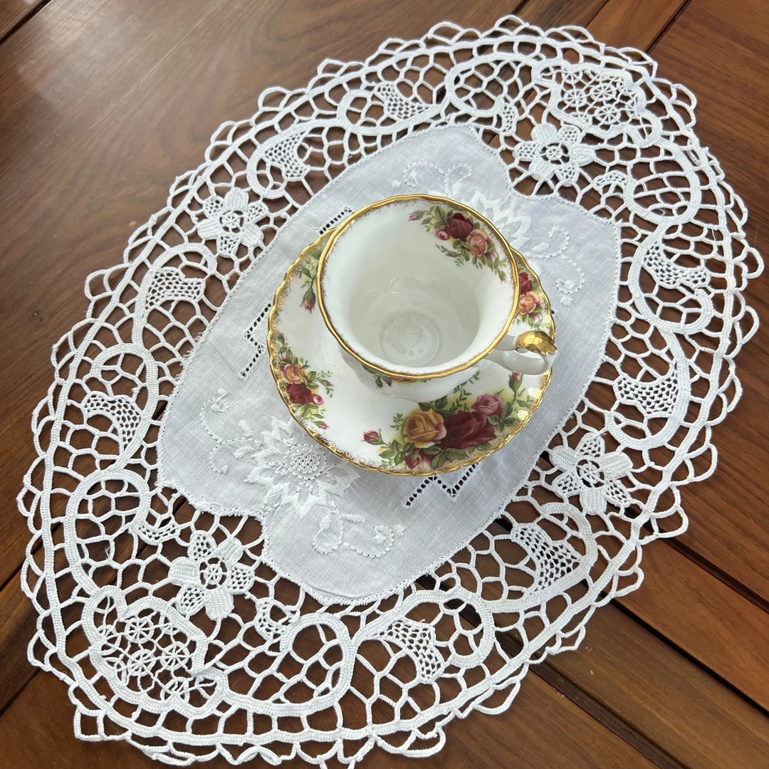 YT203纯亚麻（28*40cm/椭圆）白色手工即墨花边扎木绣抽丝餐垫/罩件