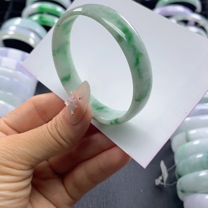 翡翠未镶嵌手镯公主51+