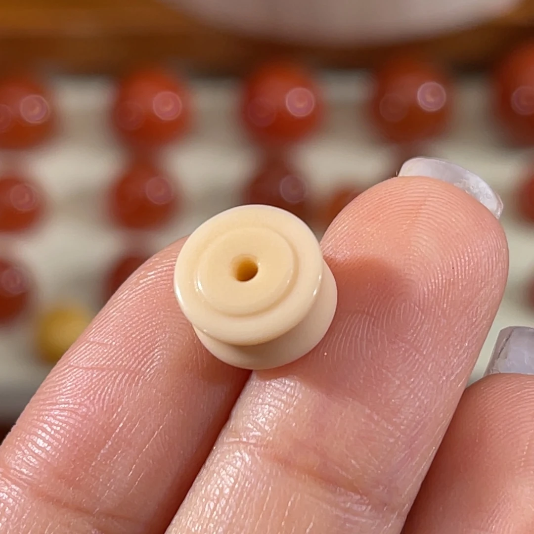 石英质玉未镶嵌线轴 9.4x5.8mm 不退换