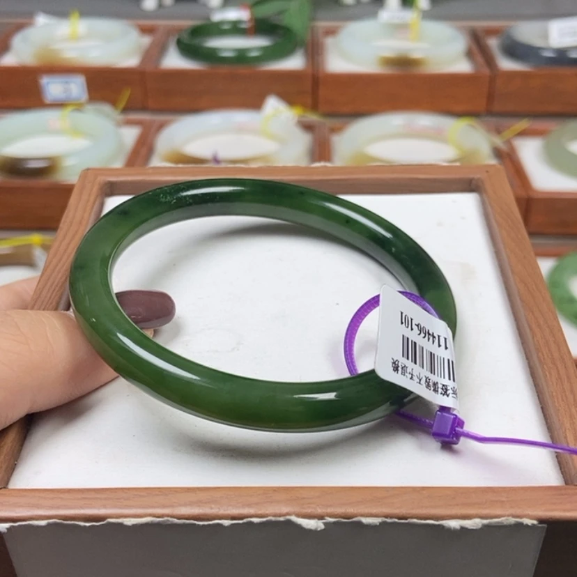 【闪购商品】和田玉手镯未镶嵌56