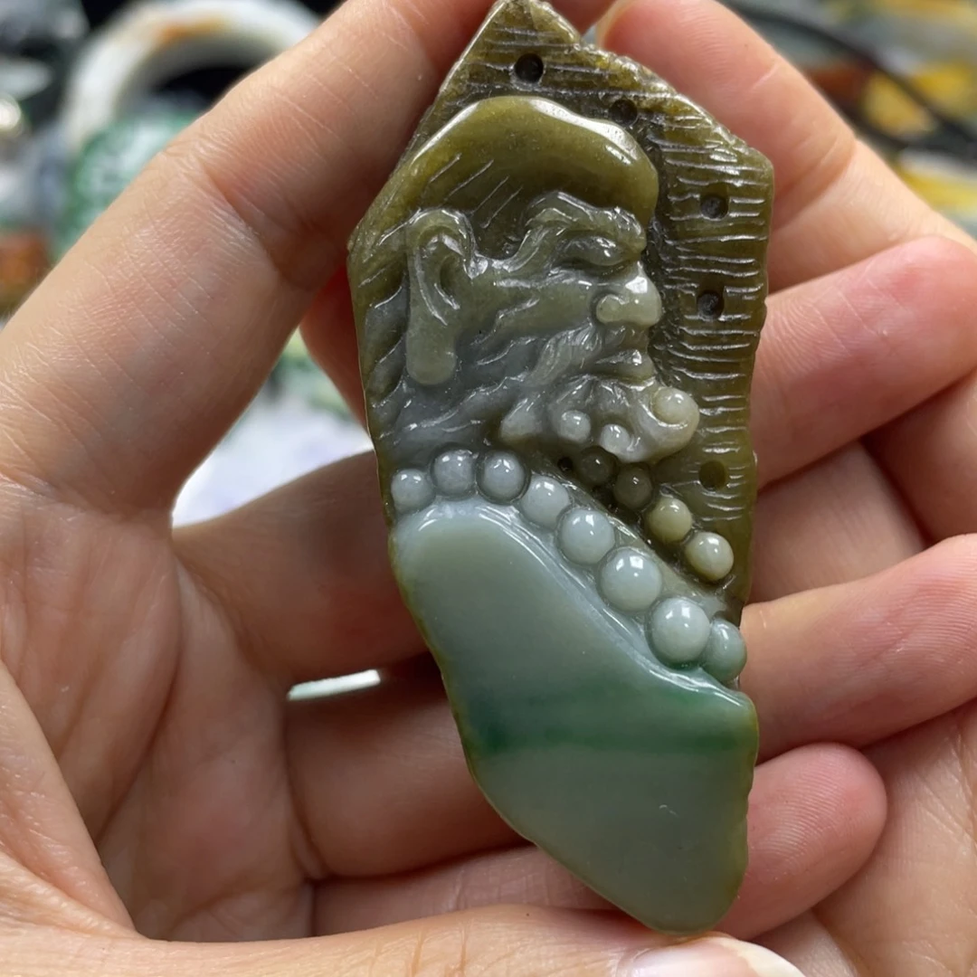 翡翠未镶嵌项圈清****子牌子