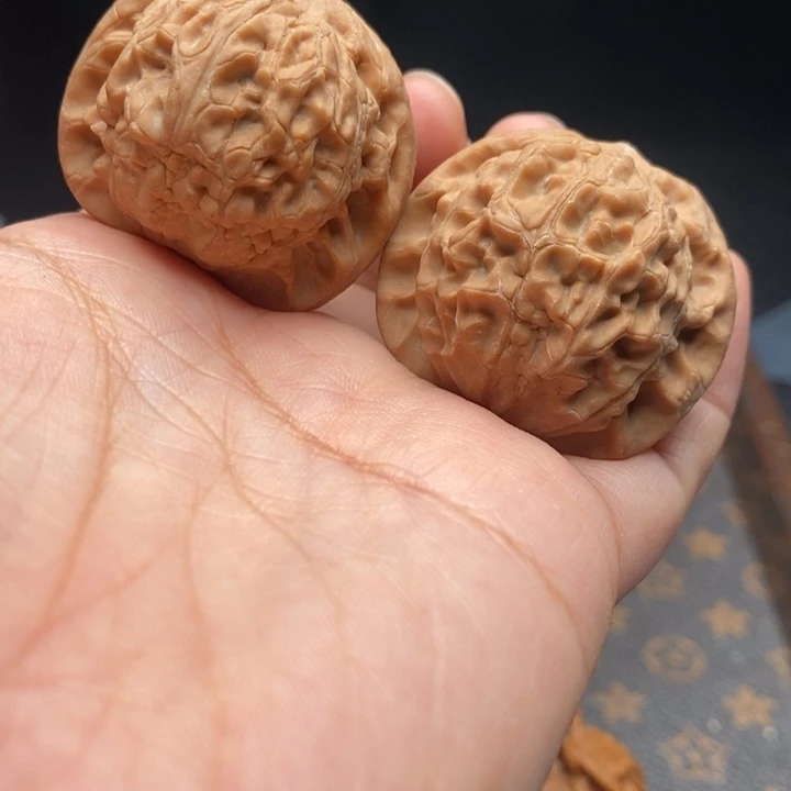 把件文玩核桃小金鱼